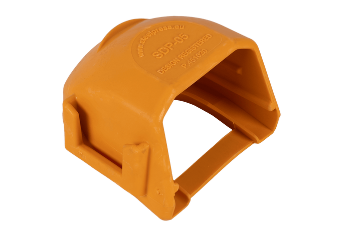 Safety cover for the STEELPRESS SDP-05 Soft Dock ball hitch with space for the plug
